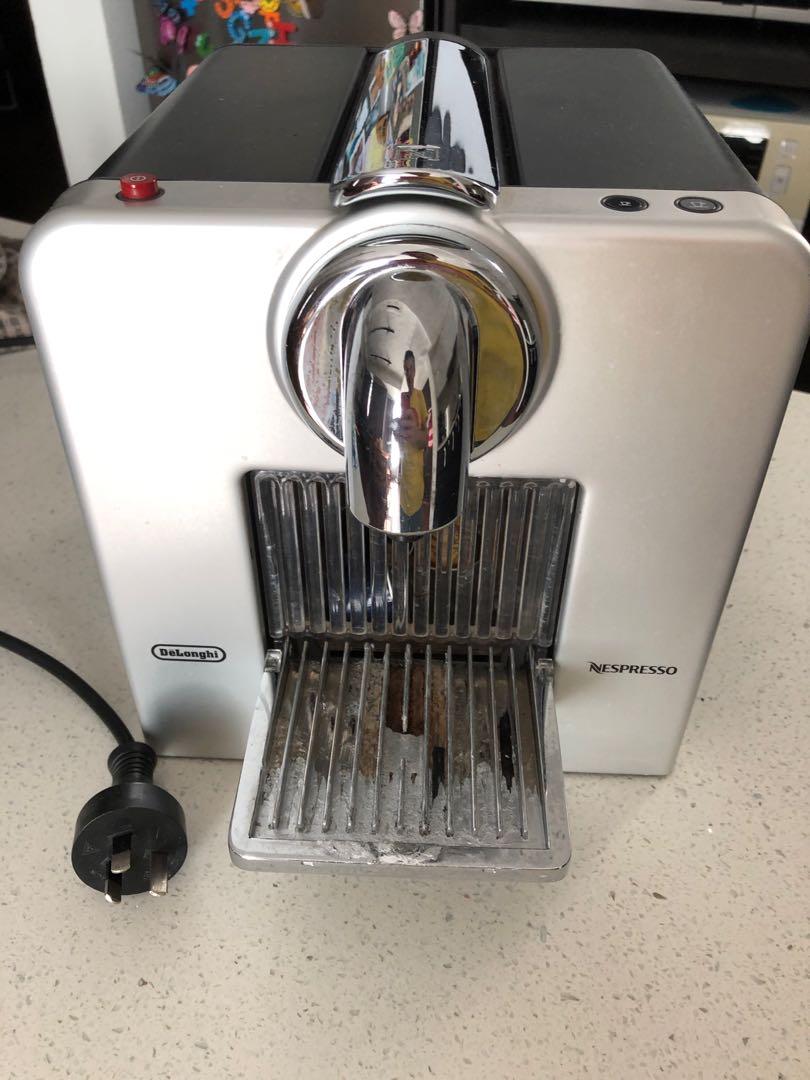 Nespresso Capsule coffee machine Le 