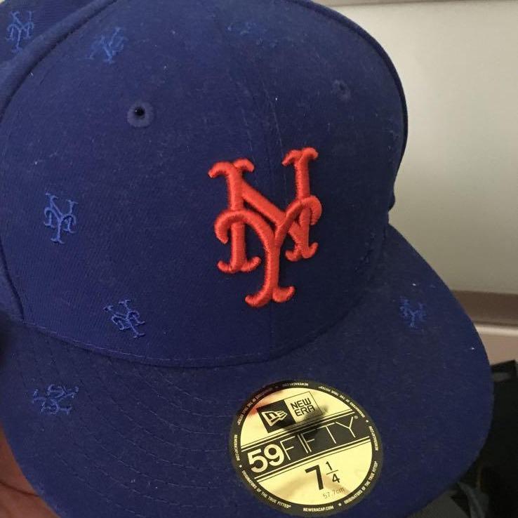  NY Mets Cap MoMA Edition : Clothing, Shoes & Jewelry