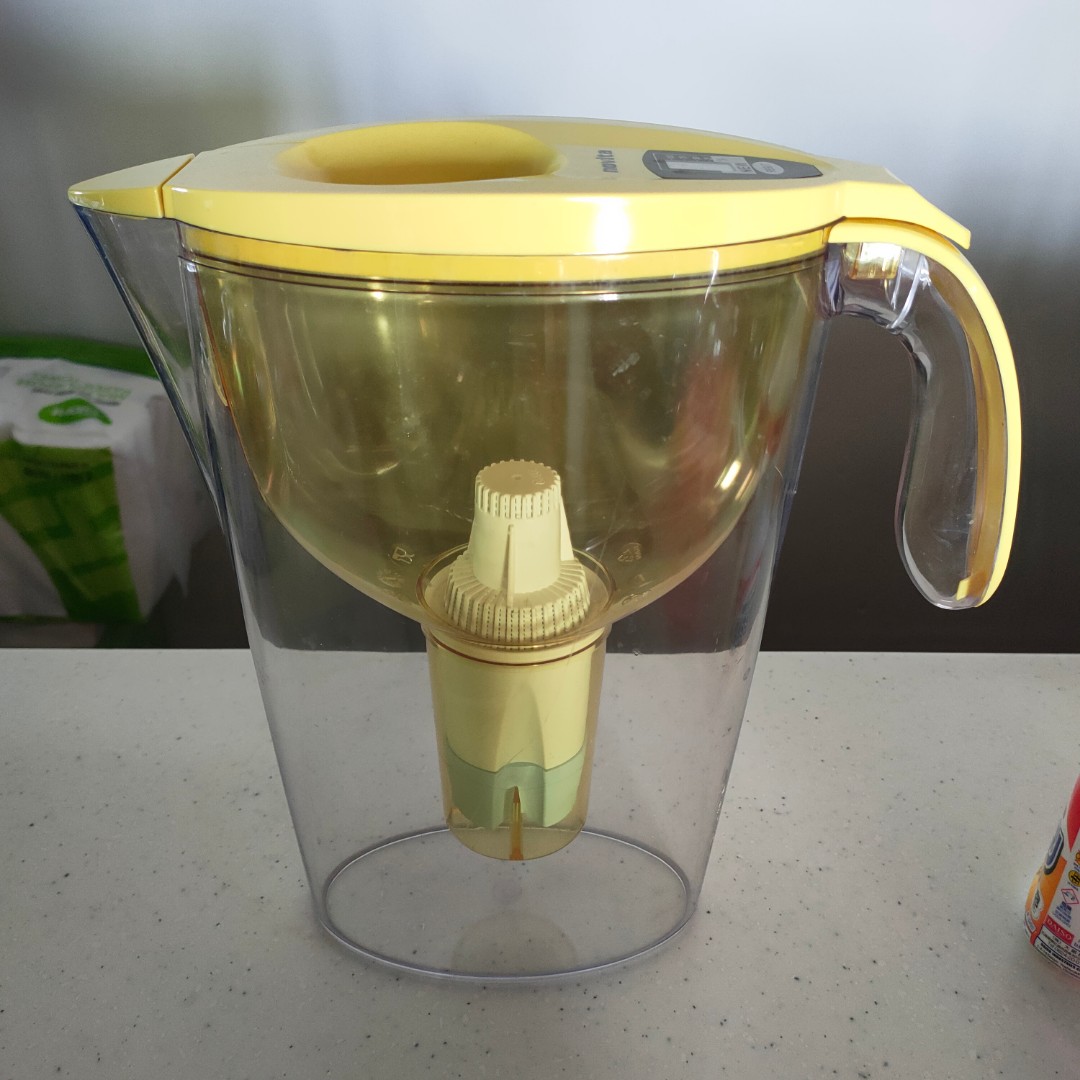 Novita water filter pitcher, Furniture & Home Living, Kitchenware