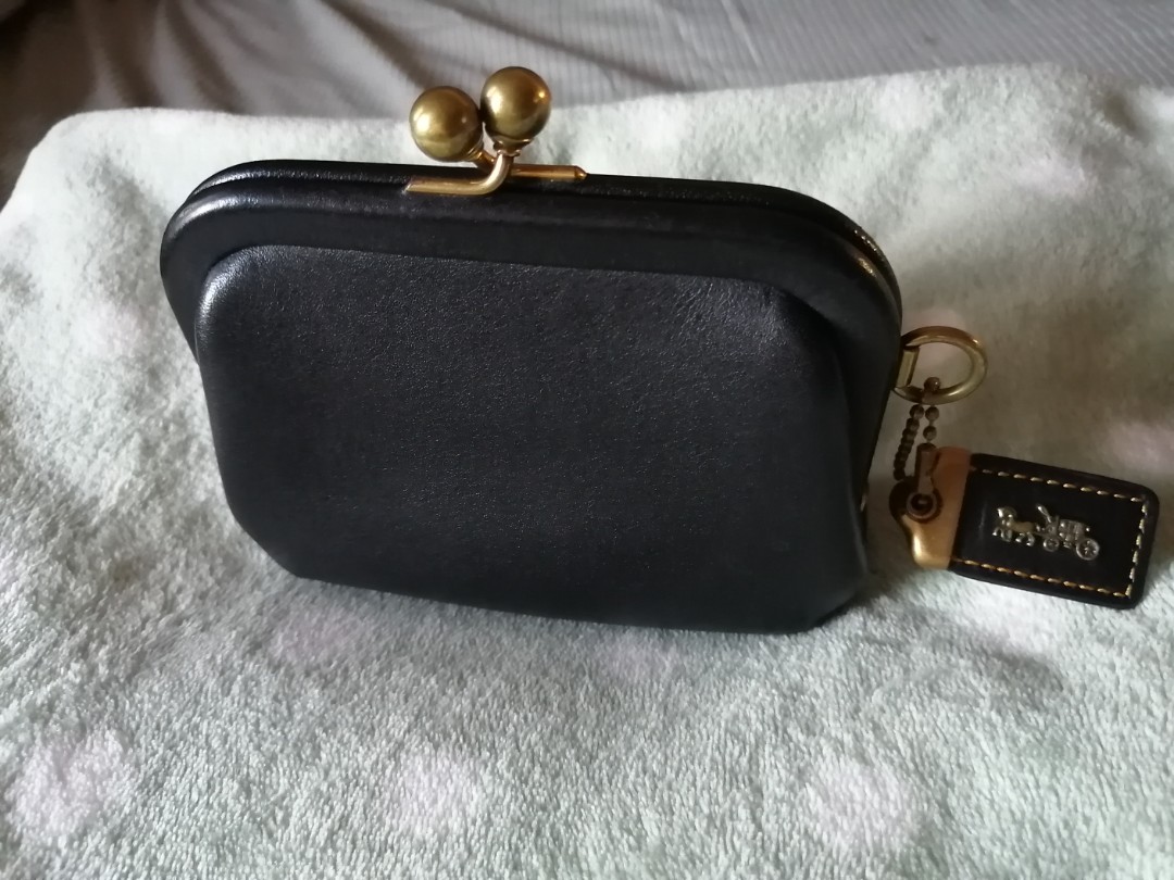 Coach kisslock wallet deals