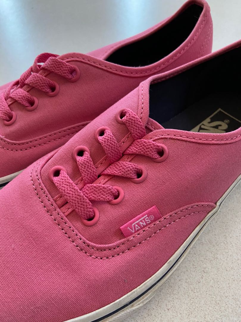 Pink off 2025 the wall vans