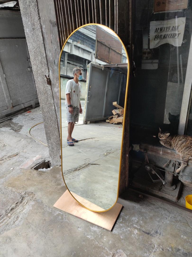 Oval mirror with aluminum frame (Category: Mirrors) located in Malabon City. Submitted by mirrors.ph (Listing ID 1137544186, Image 2). Description: Oval mirror with gold aluminum frame and plywood backing. Using 6mm thick copper free lead free mirror Size: 2ft x 5ft P2700 Add P200 if with back hook Available colors gold, glossy black, matte black, white and silver aluminum frame. Customize sizes and shapes are welcome..