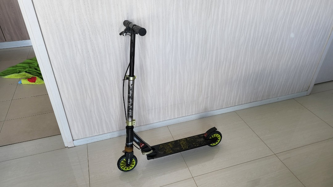 Ciencias Sociales Fangoso Etna Oxelo Play 6 Scooter, Sports Equipment, Other Sports Equipment and Supplies  on Carousell