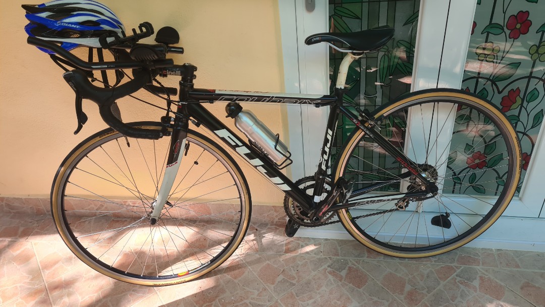 Fuji team 1.0 road bike on sale