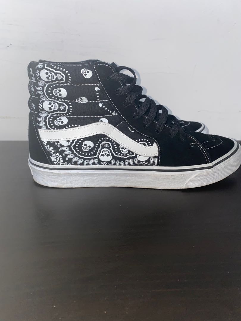 Trainers VANS - Sk8-Hi VN0A32QGD9S1 (Bandana) Black/Truewhite - Unisex |  efootwear.eu