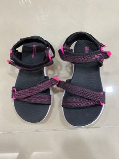 (Category: ) located in . Submitted by tripleaaascloset (Listing ID 1137509395, Image 1). Description: .