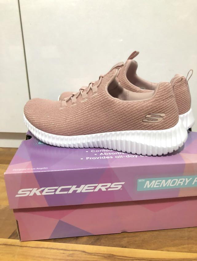 Escondido clearance skechers store