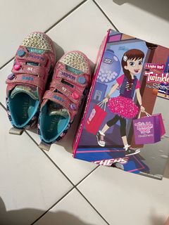 (Kategori: ) berada di . Dikirim oleh affluentchic (ID iklan 1137519285, Gambar 1). Deskripsi: .