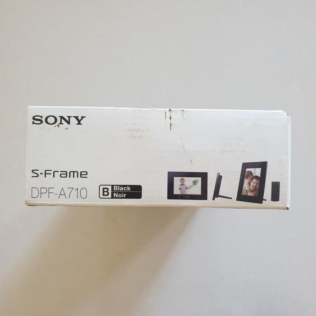 Sony Digital Photo Frame DPFA710, Furniture & Home Living, Home Decor