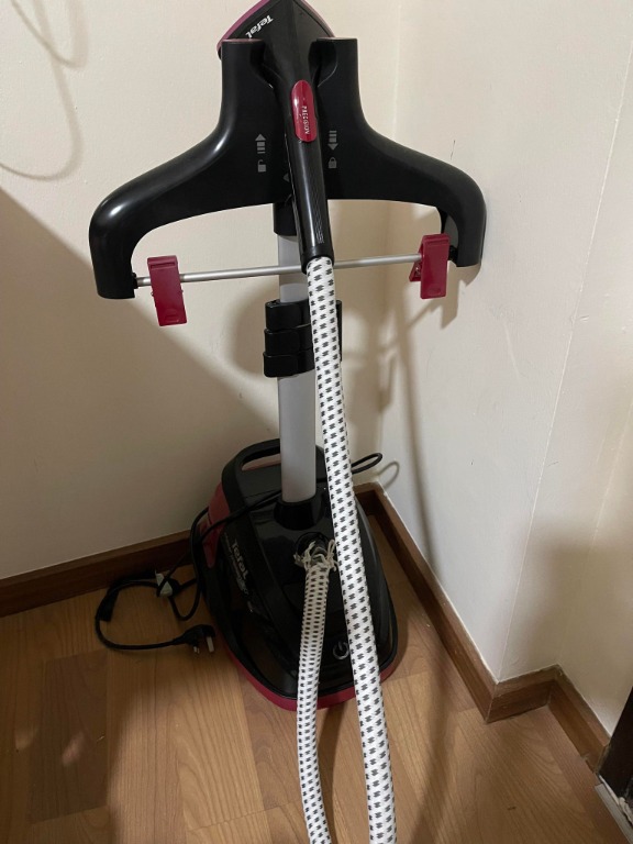 Tefal Garment Steamer (instead of iron) Good Condition, Lightly Used