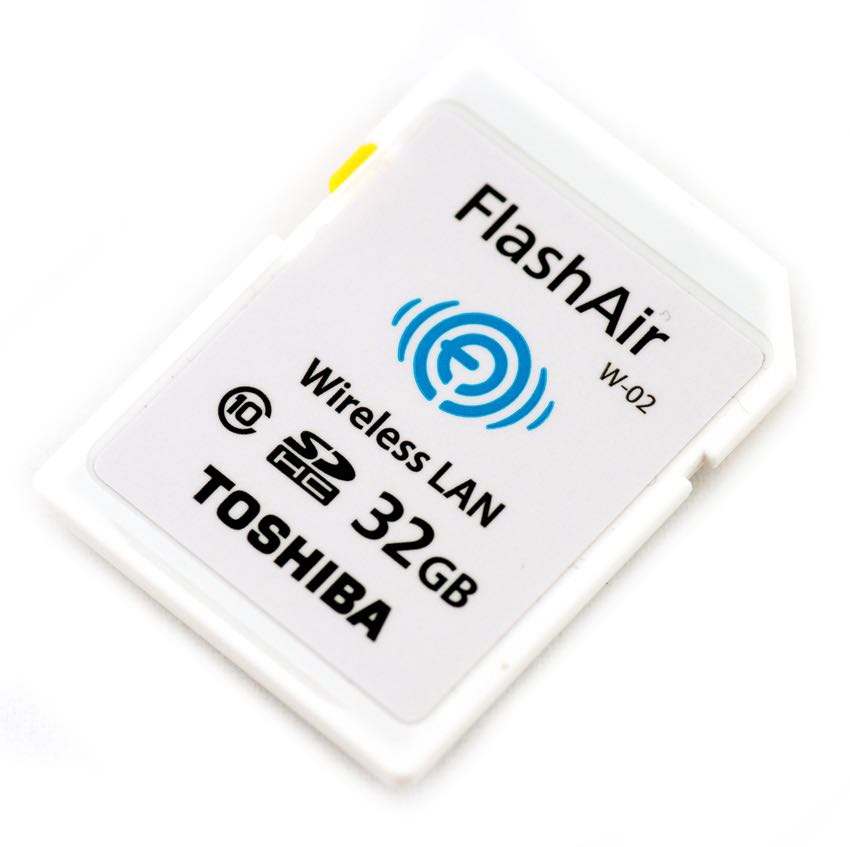 Toshiba FlashAir W-02 Wireless LAN SD Card (32 GB), Mobile Phones 