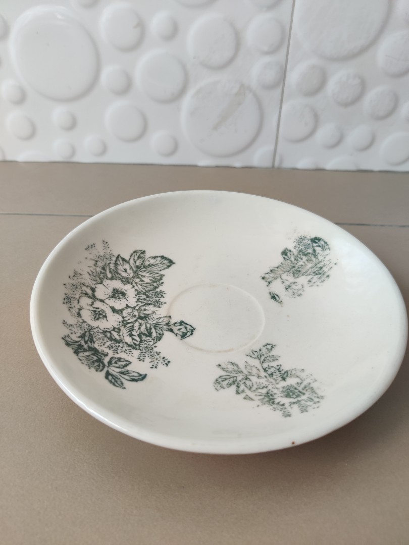 Vintage saucers, Hobbies & Toys, Memorabilia & Collectibles, Vintage