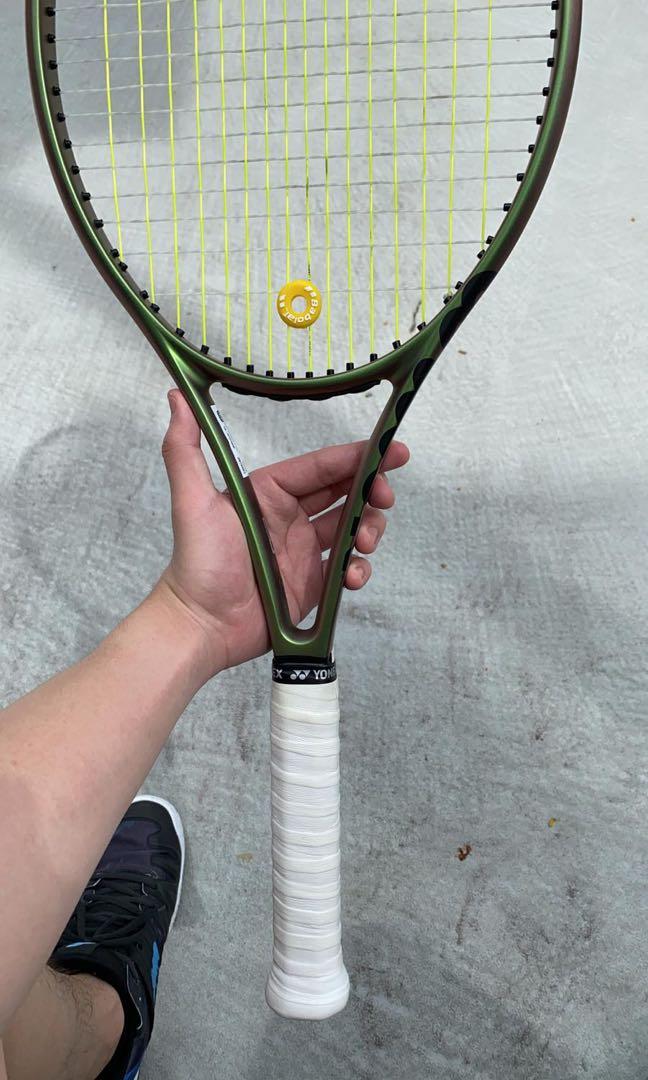 Wilson Blade V8 100 G3, Sports Equipment, Sports & Games, Racket