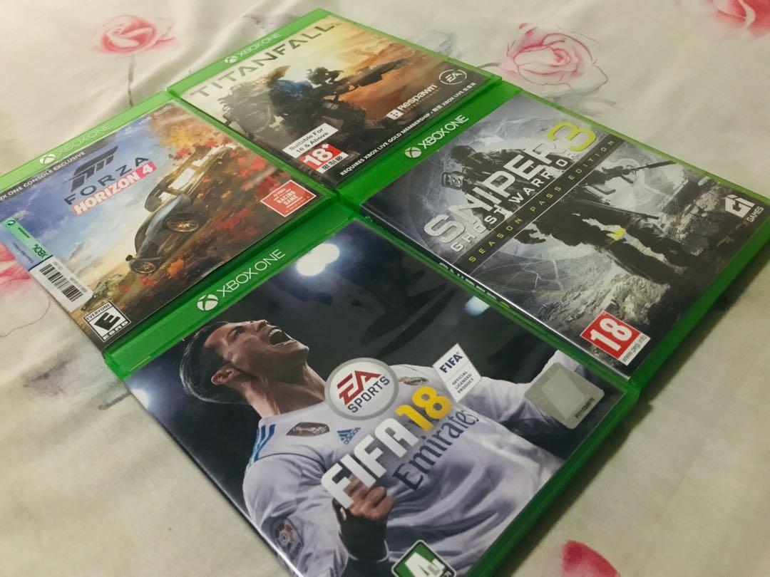 xbox one two controller TV, Video Gaming, Video Game Consoles, Xbox on