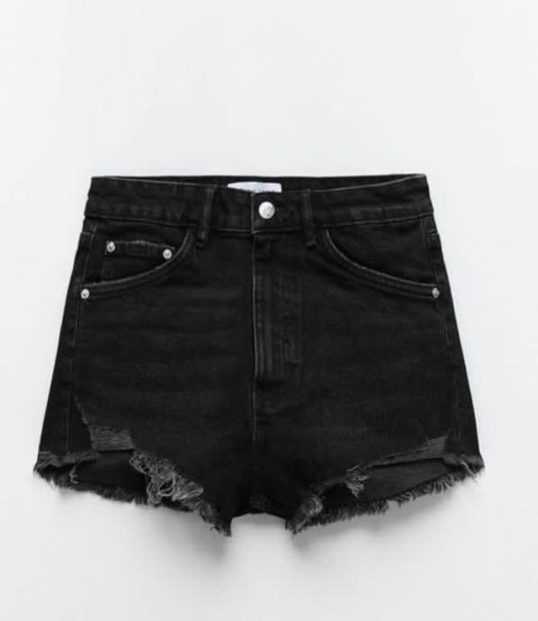 Zara short jeans black, Fesyen Wanita, Pakaian Wanita, Bawahan di Carousell
