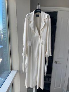 Aritzia 1-01 Babaton Trench Wrap Dress - Size L - New with tags