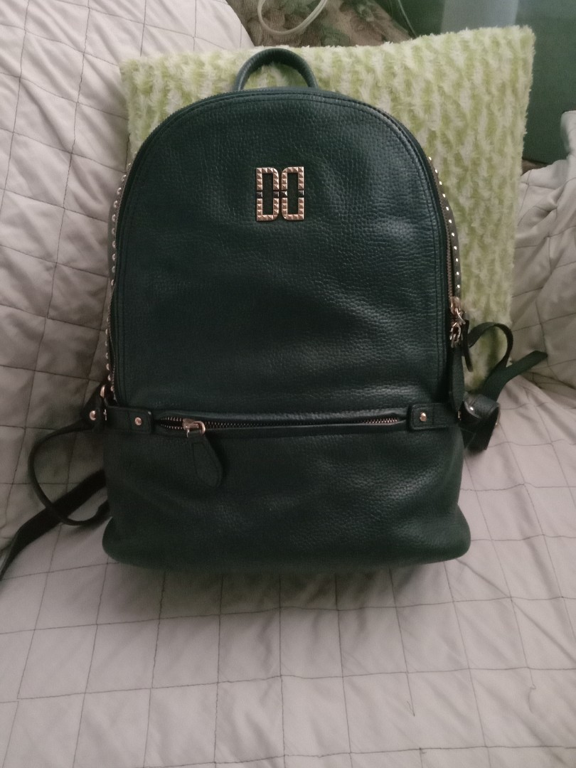 Daks store backpack price