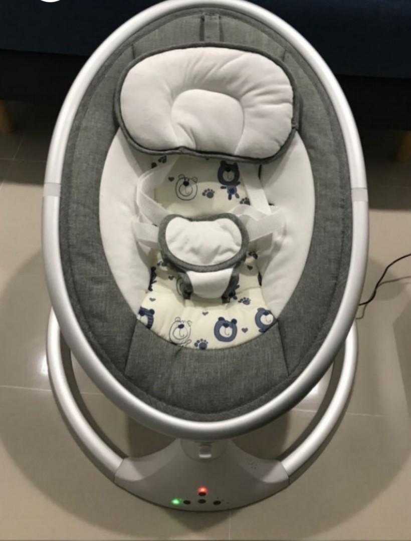 Baby Auto Swing, Babies & Kids, Infant Playtime on Carousell