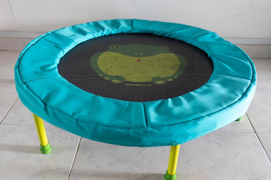Baby gym 2025 mini trampoline