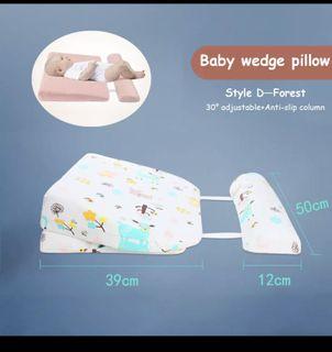 Baby wedge pillow