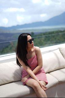 Backless dress