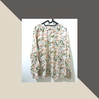 (Kategori: ) berada di . Dikirim oleh _preloveddk (ID iklan 1137798504, Gambar 1). Deskripsi: .