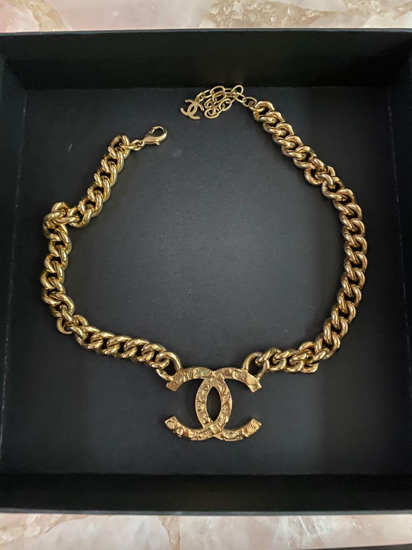 Cc choker hotsell