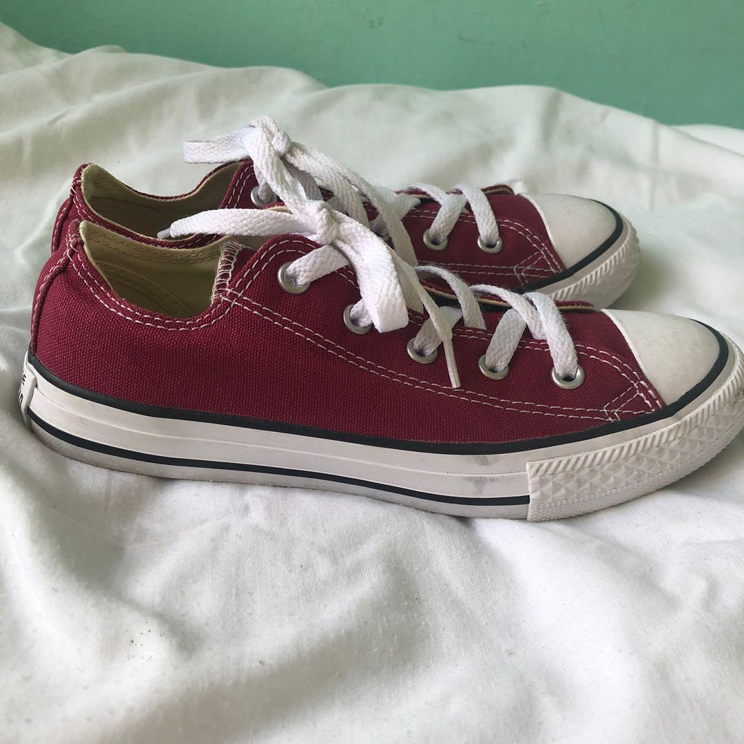 Converse Sneakers Womens or Kids (Category: Sneakers) located in Makati City. Submitted by preloveddetc (Listing ID 1137778456, Image 2). Description: Original Converse Youth - like new, barely used - bought from US - no issues - size 2 youth - 9.5 inches MOP: payment first thru gcash, shipping to be shouldered by the buyer.
