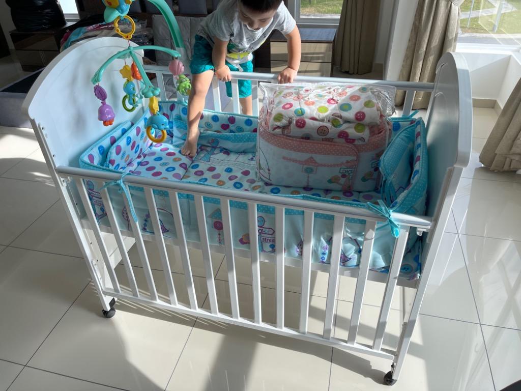 Baby clearance cot cost