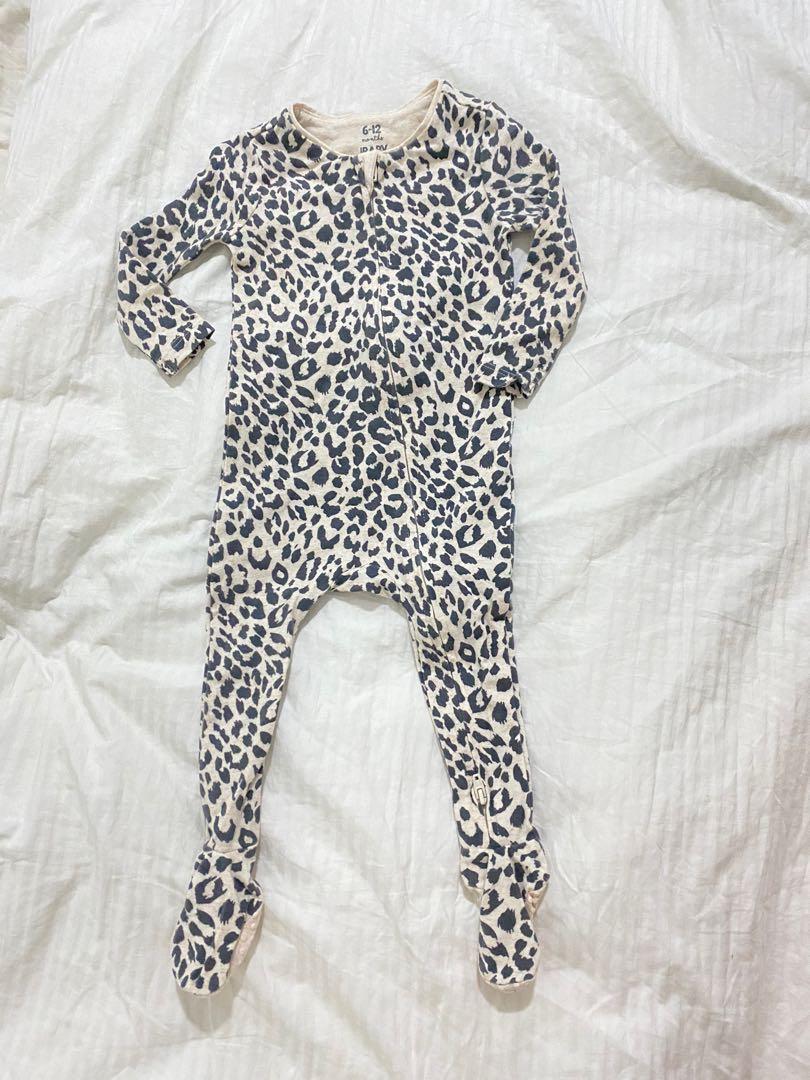 COTTON ON Baby Sleepsuit in Leopard