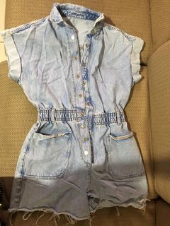 (Category: ) located in . Submitted by ncbcloset (Listing ID 1137713821, Image 1). Description: .