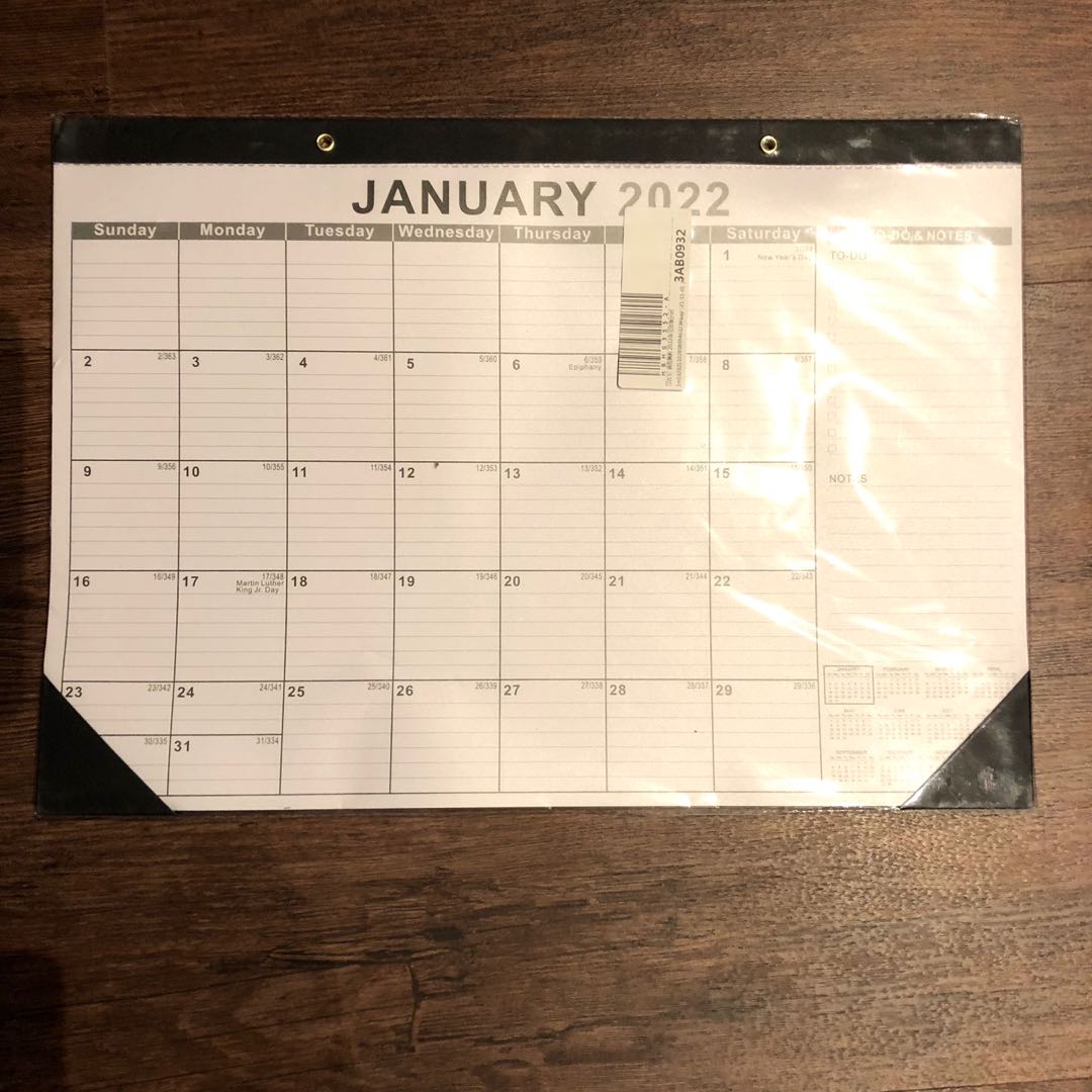 Desktop planner Calendar 2022, Hobbies & Toys, Stationery & Craft