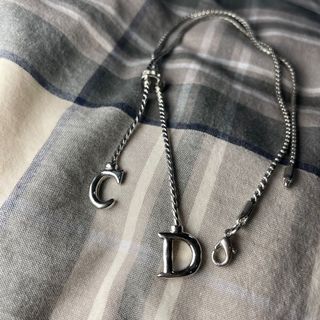 （分類：）位於 。 由 preloved_owned 提交（商品編號 1137885954，圖片 1）。簡介： 。
