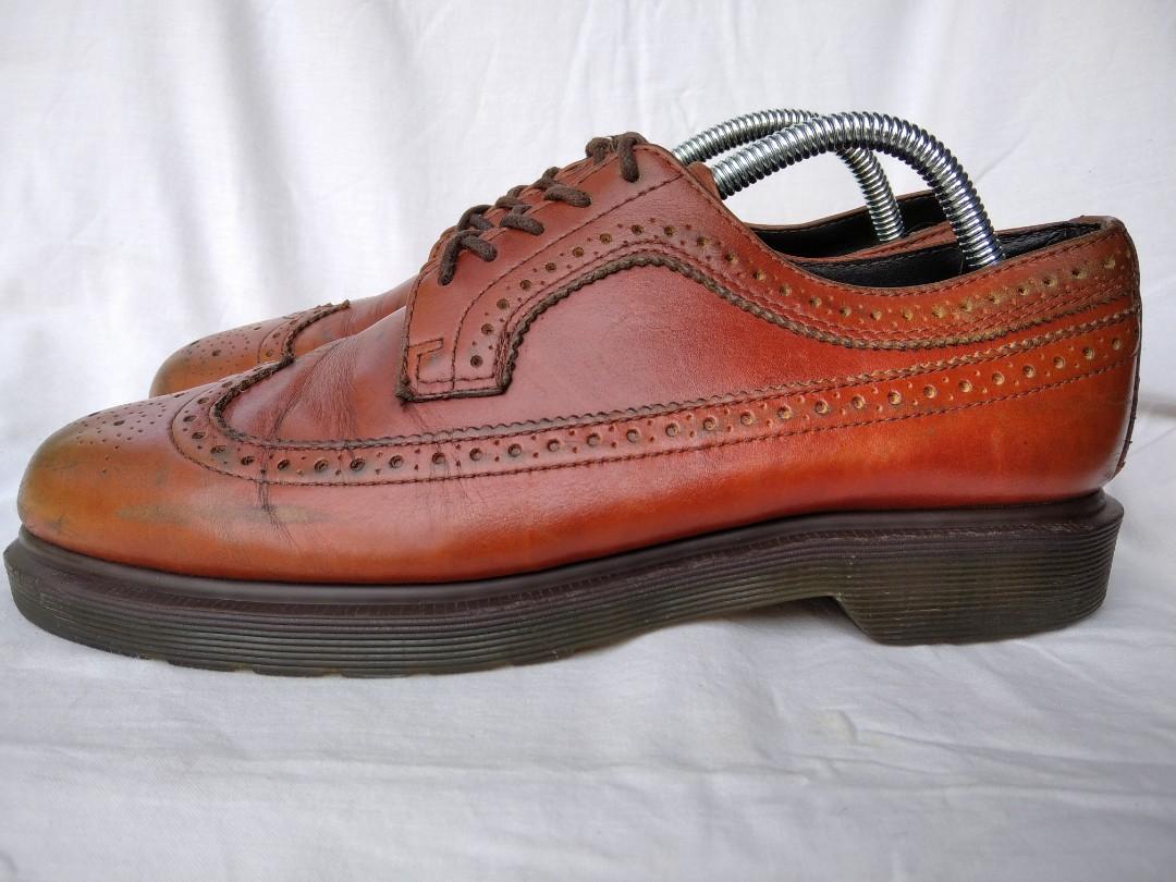 Dr martens wingtip brown 2025