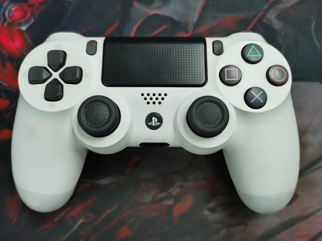 DS4 White Version 2 (Mint Condition) Dualshock 4 for PS4, Video Gaming,  Gaming Accessories, Controllers on Carousell