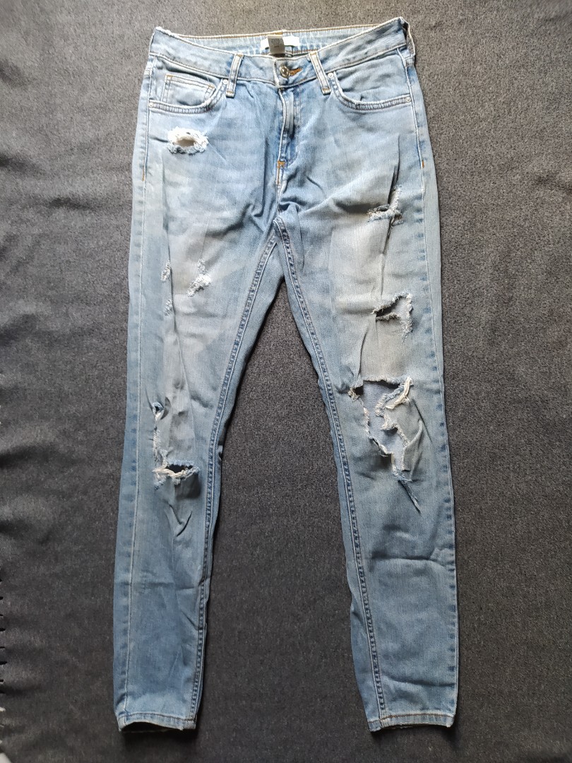 Forever 21 Ripped Jeans, Fesyen Wanita 