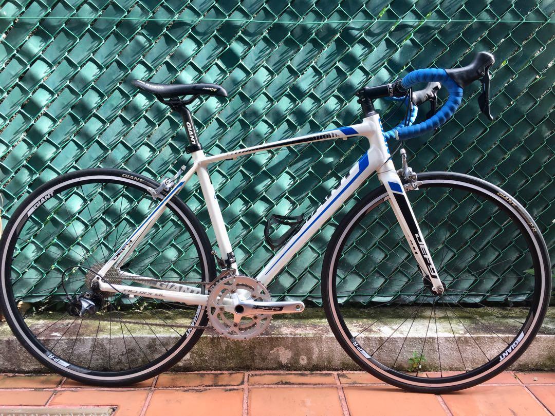 Giant Defy 0 Aluxx SL Ultegra 6800 Sports Equipment Bicycles