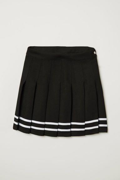 h m divided black and white stripe cheerleader skirt