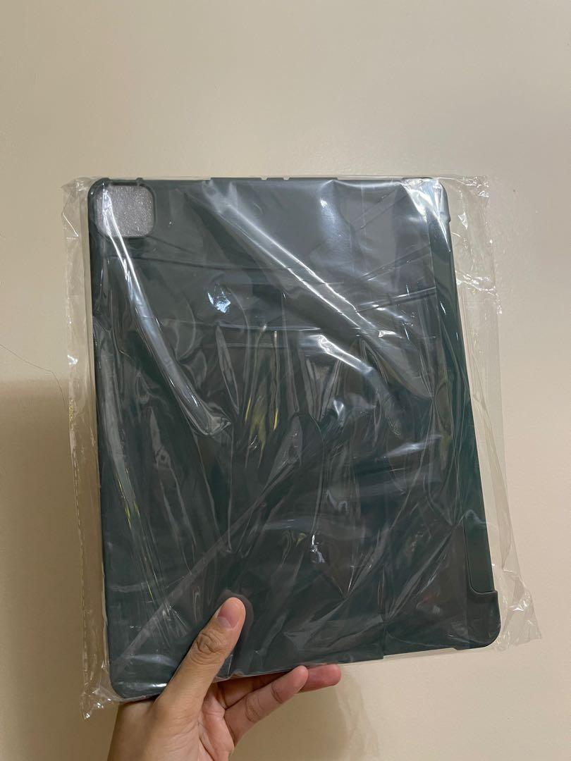 Ipad Pro 12.9 (Category: Cases & Sleeves) located in Iloilo. Submitted by preloveddbym.p (Listing ID 1137805898, Image 2). Description: For sale Ipad Case Ipad Pro 12.9 Rfs: doubled my order.