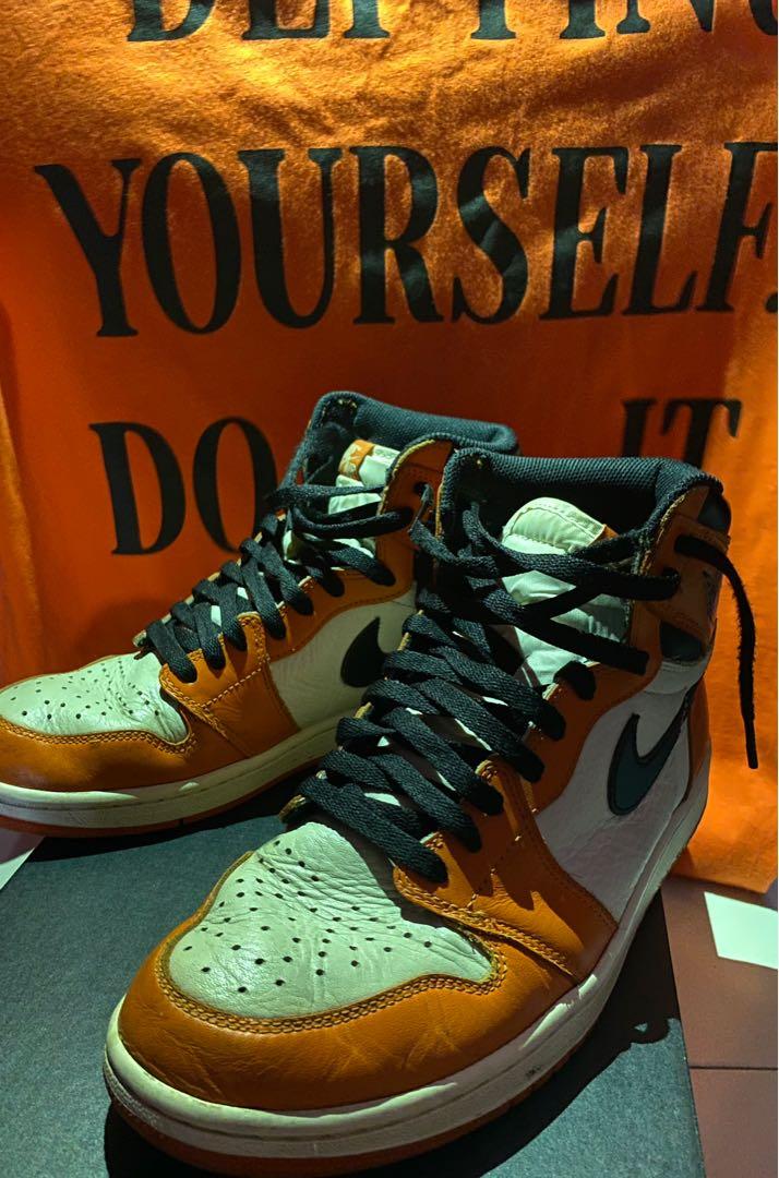 Air jordan 1 deals retro reverse shattered backboard