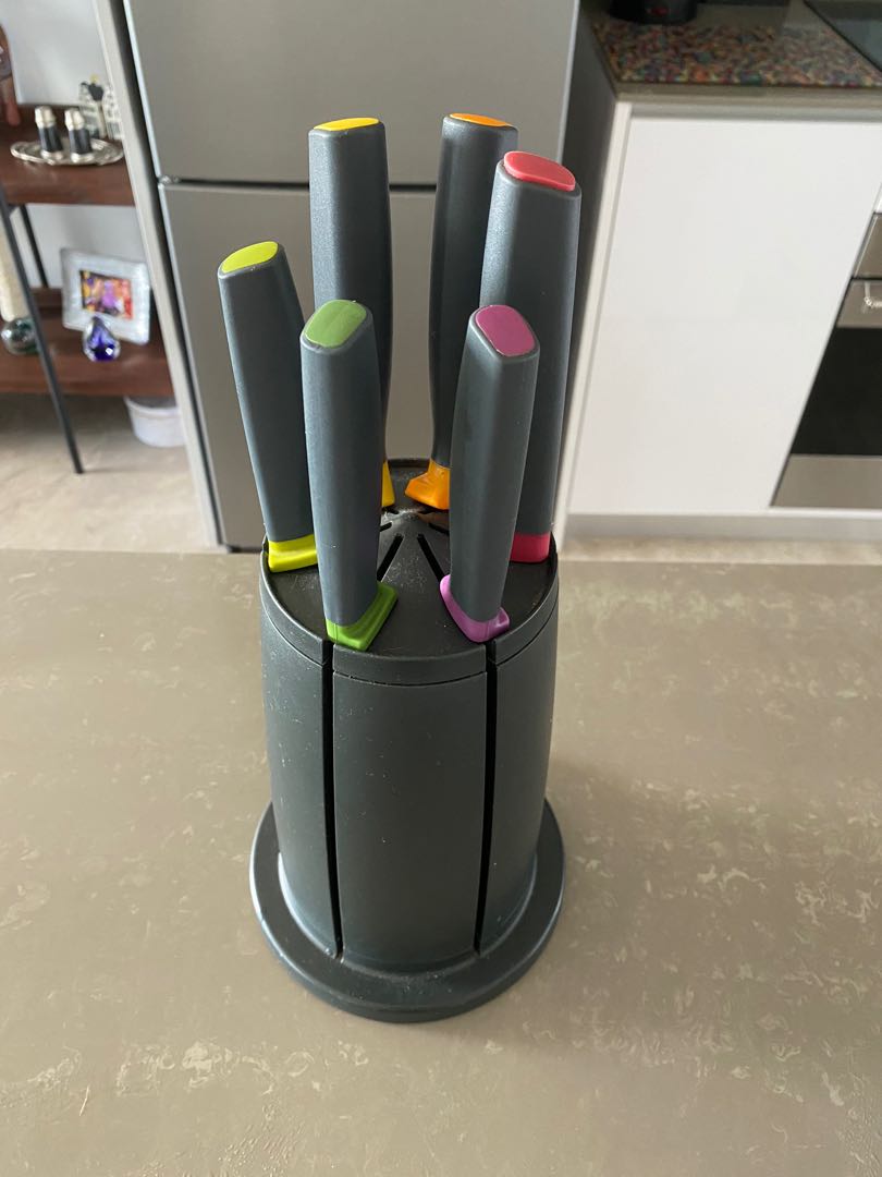 Joseph Joseph knife block, Furniture & Home Living, Kitchenware