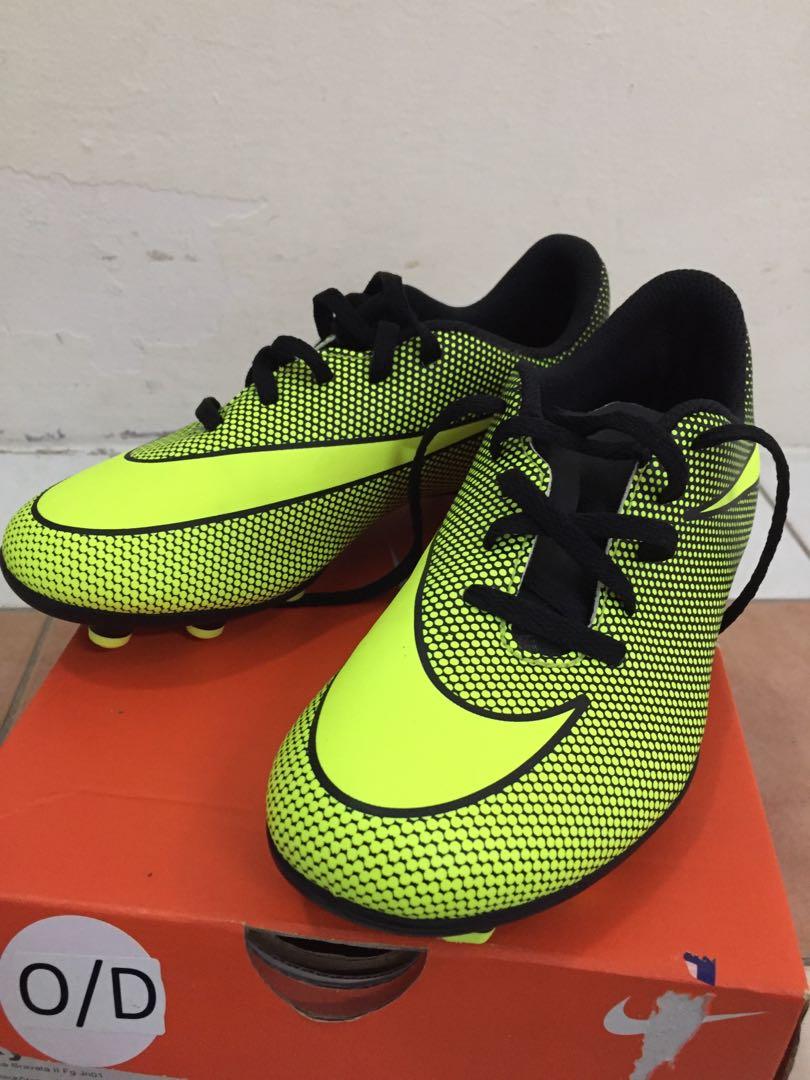 Kids football boots size outlet 5