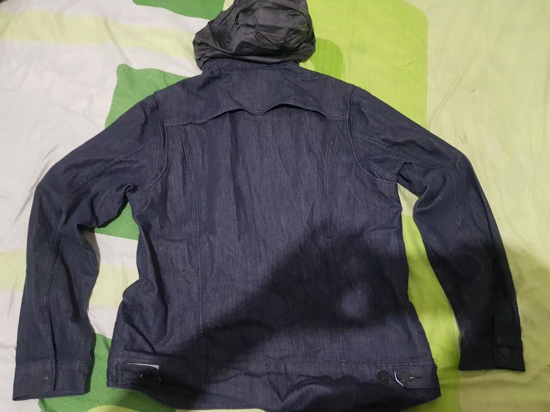 LEVIS COMMUTER TRUCKER JACKET WITH PACKABLE HOODIE HYBRID, Men's