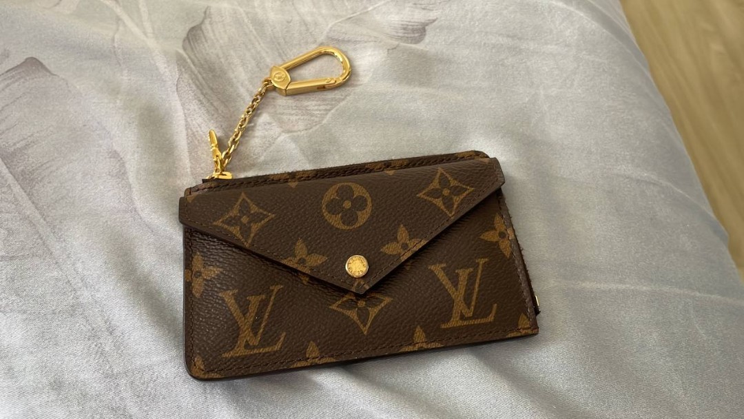 LV CARD WALLET, Women's Fashion, Bags & Wallets, Wallets & Card Holders