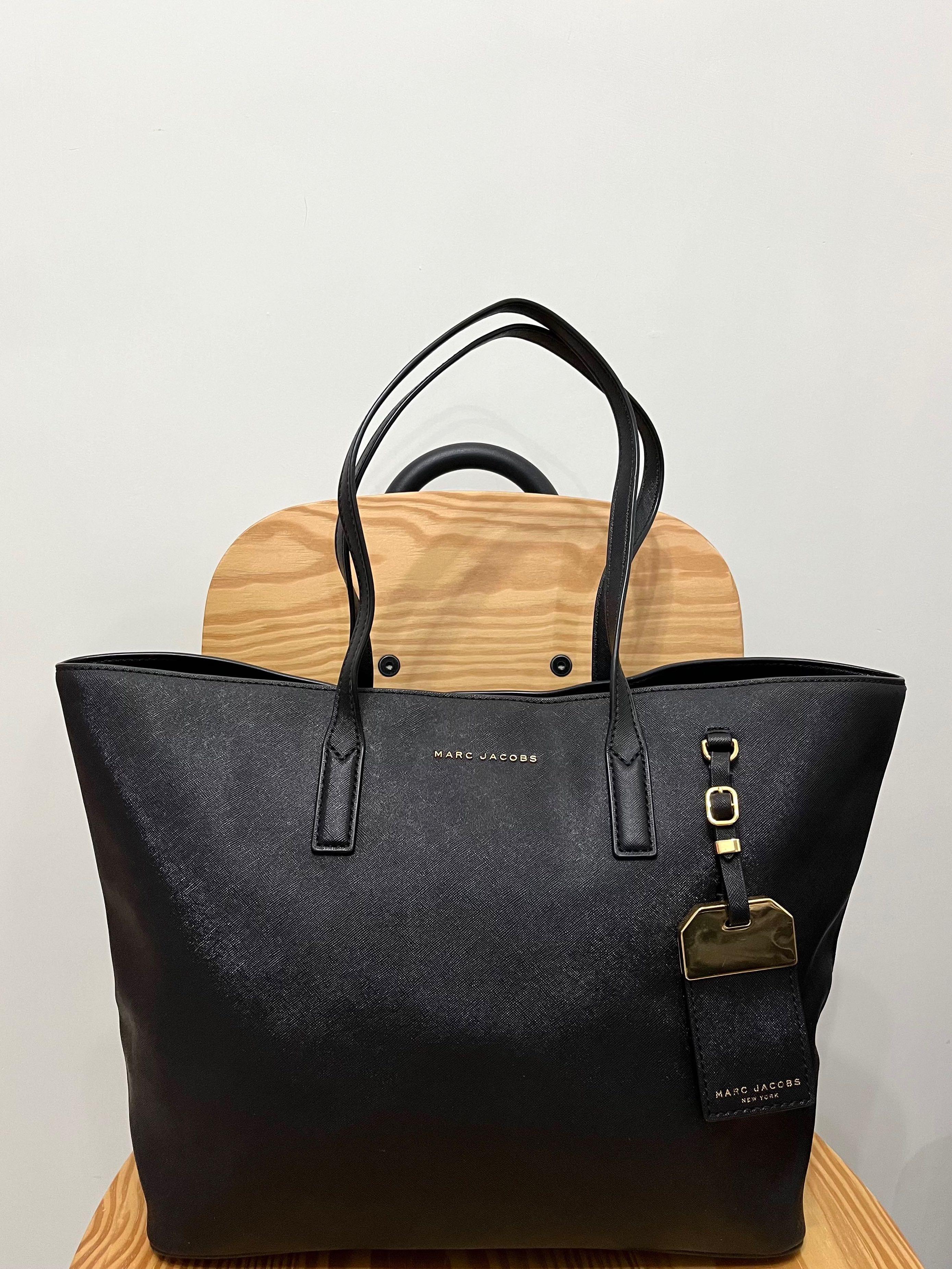 Marc jacobs deals luggage tag tote
