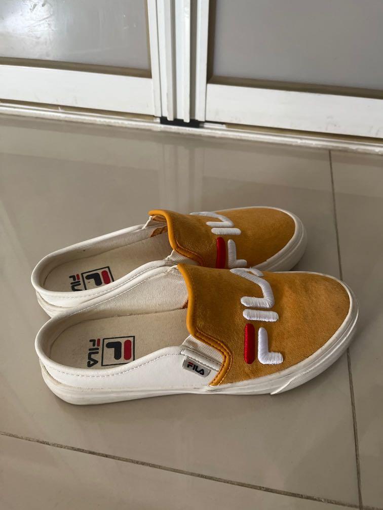 Mustard deals fila shoes
