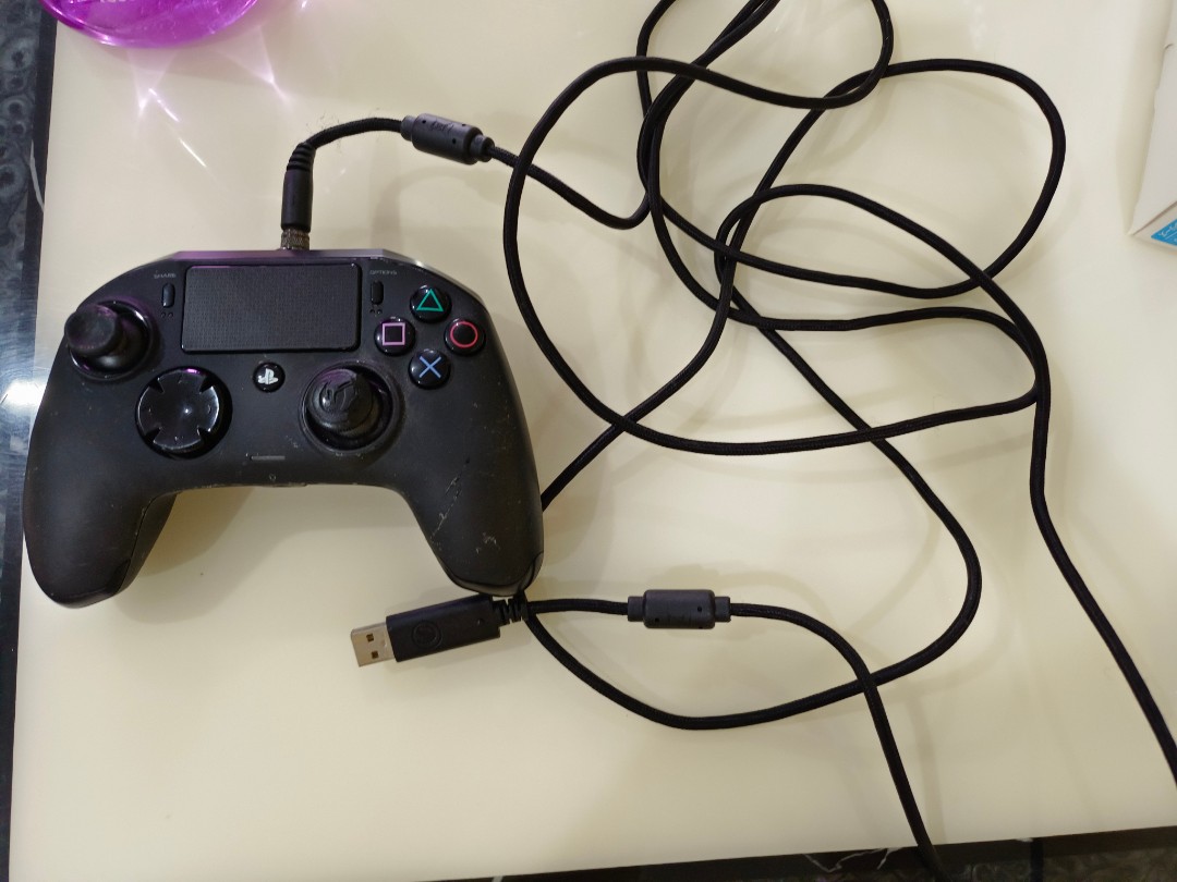 Nacon wired outlet controller ps4