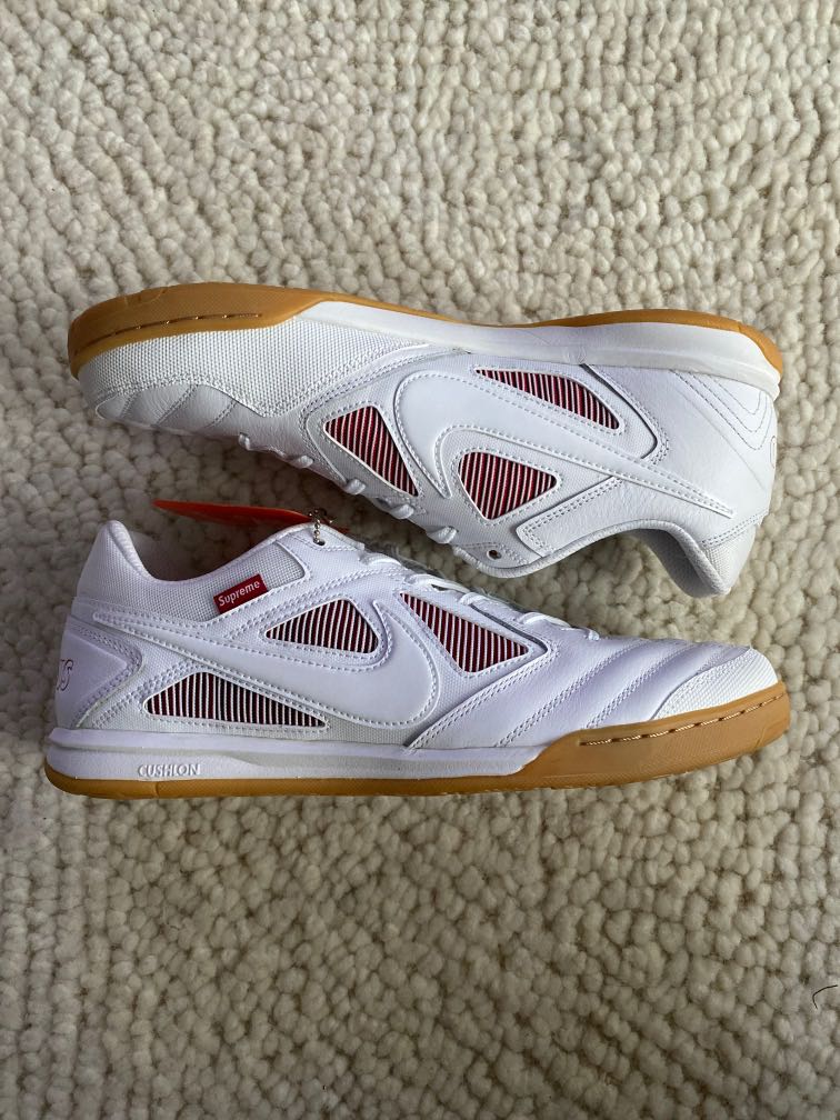 supreme x nike sb gato qs