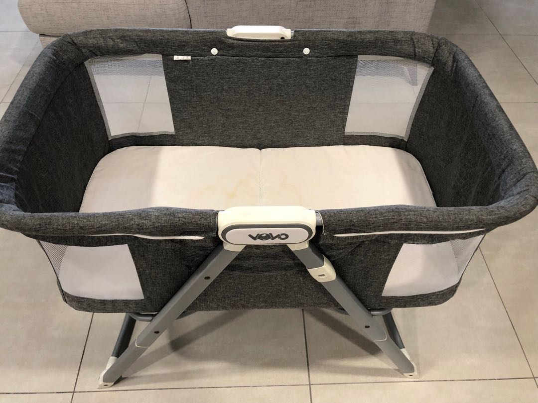 Portable Travelling Rocking Cot, Babies & Kids, Baby Nursery & Kids