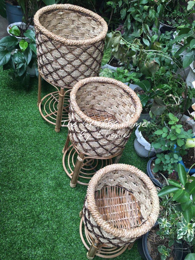 RATTAN PLANT STAND/RATTAN BASKET/PLANT BASKET/PLANT STAND, Furniture